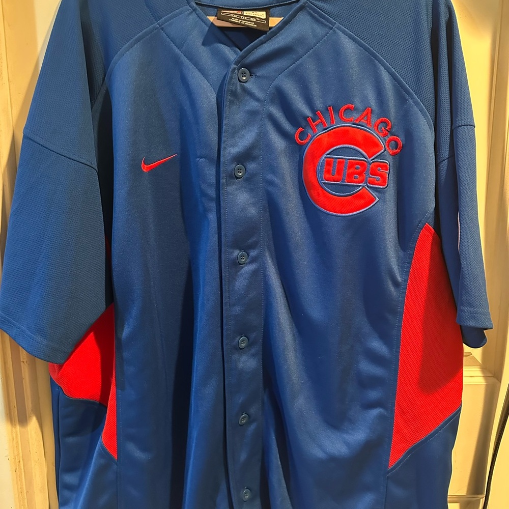 Nike Men’s size 2XL Blue and Red Chicago Cubs Jersey